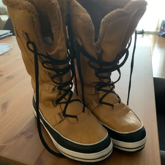 Outbound Stella Boots - Picture 3 of 5